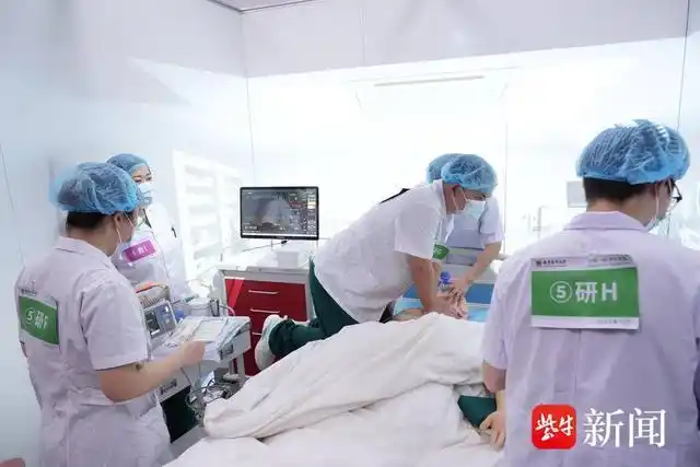 引入AI，机器人裁判现身临床技能大赛……南医大加速智慧医学教育转型