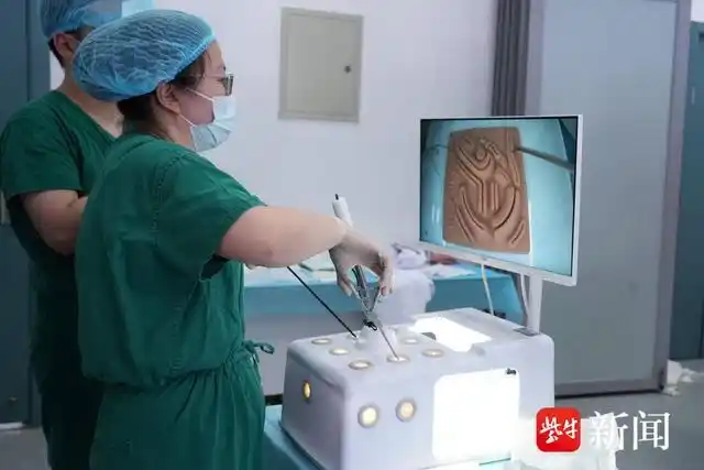 引入AI，机器人裁判现身临床技能大赛……南医大加速智慧医学教育转型