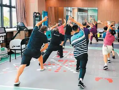 动起来！跟上“AI教练”（“融”观中国）