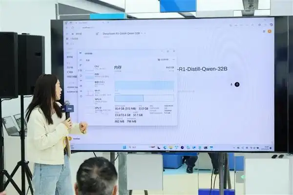 Intel全线进入AI PC时代！软硬一体 三大优势无敌