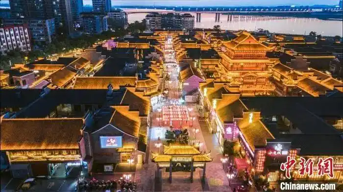 人这一辈子，一定要去药都樟树逛一场夜市